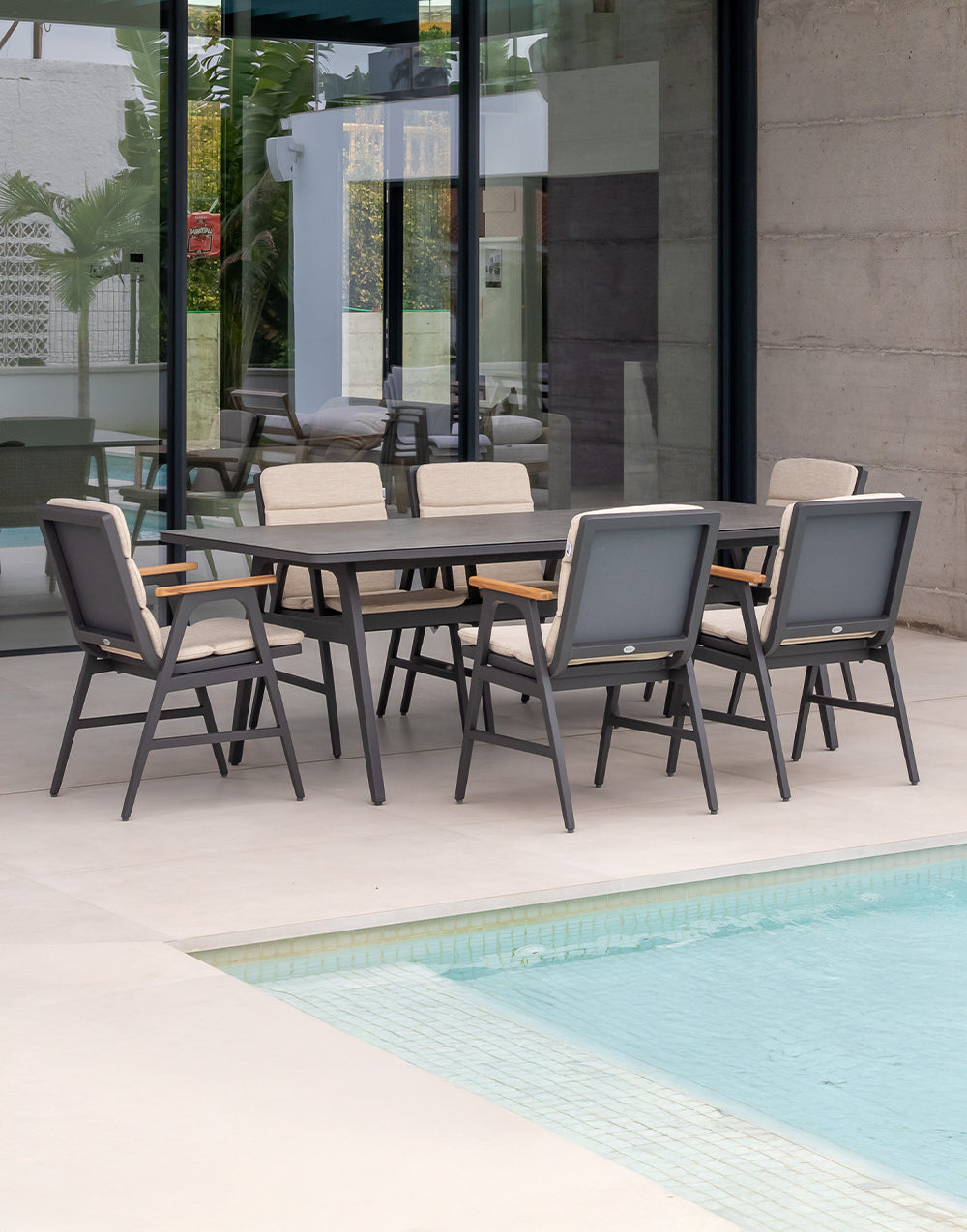 Outdoor Table Linea Anthracite
