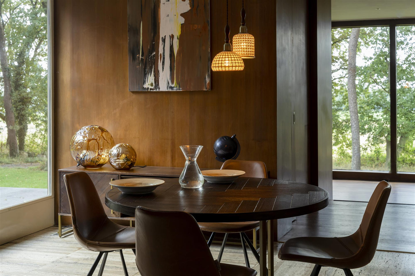 Dining table round brown 120 MIla