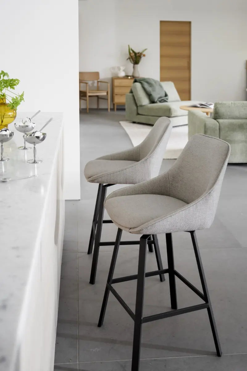 Grace Barstool Beige/Black (Swivel)